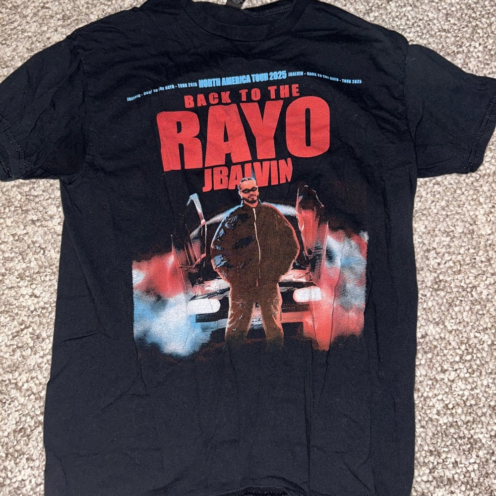 J Balvin Back to the Rayo tour t-shirt size medium